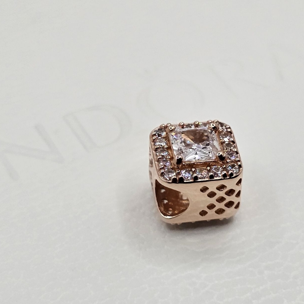 🎁Authentic Pandora ROSE GEOMETRIC CHARM - Picture 7 of 10